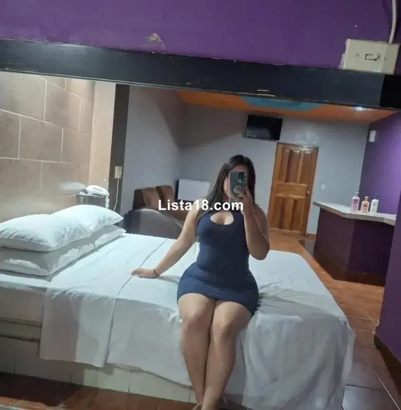 DOS NENAS FUERA DEL AMBIENTE VISITANDO SAN MIGUEL - 1