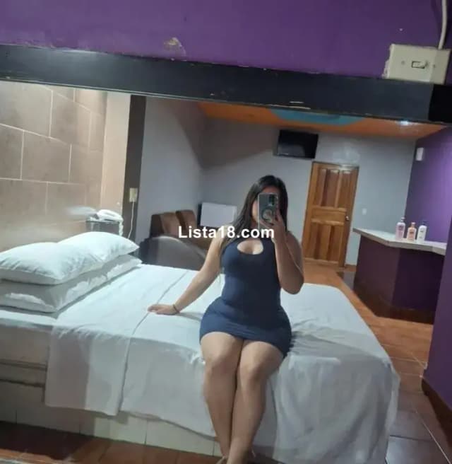 DOS NENAS FUERA DEL AMBIENTE VISITANDO SAN MIGUEL