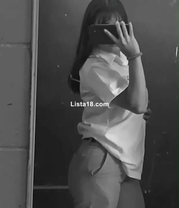 Chica colegiala, 19 años, disponible domingo - 1