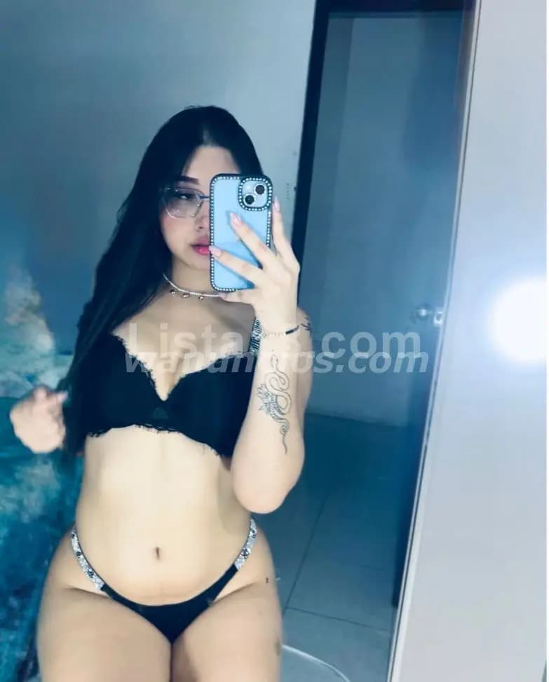 Colombiana recién llegada a San Salvador por unos días - 1