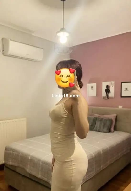 Soy nueva tengo 19 años soy nalgona pequeña de estatura - 2
