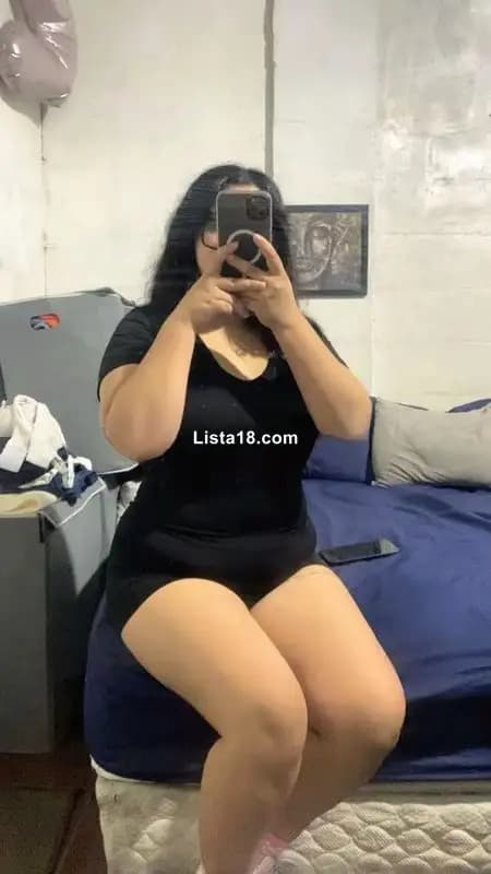 Tu chica caliente y disfruta de tu leche papi