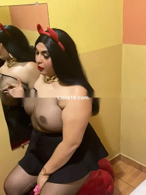 Trans culona chelita pechos grandes garganta profunda - 1