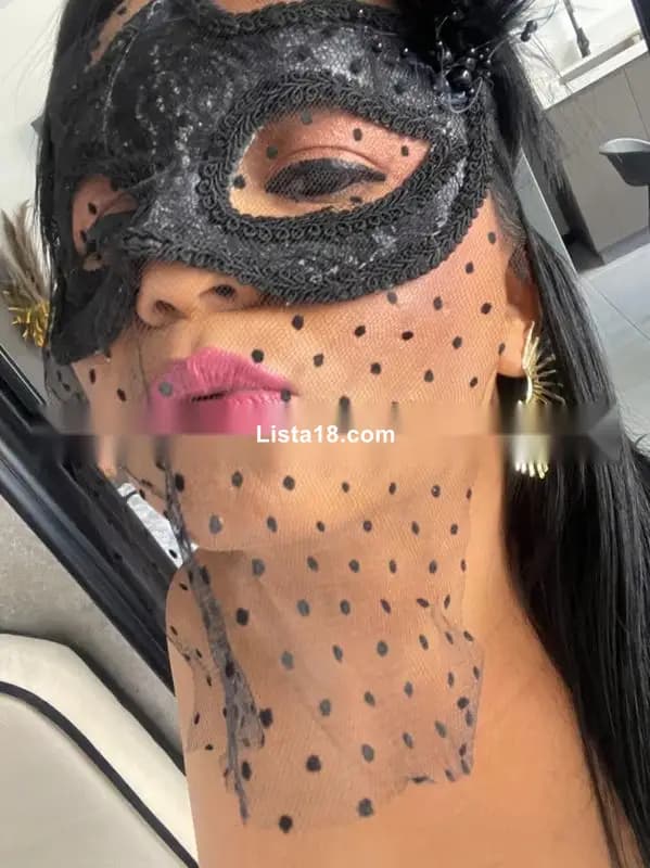 DAMA DE 33 AÑOS; DISPUESTA A TOCAR SU PIEL +503 7266-9240 - 6