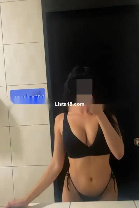 Melany 20 años tu flaquita sexy papi lista para darte placer y amor - 1