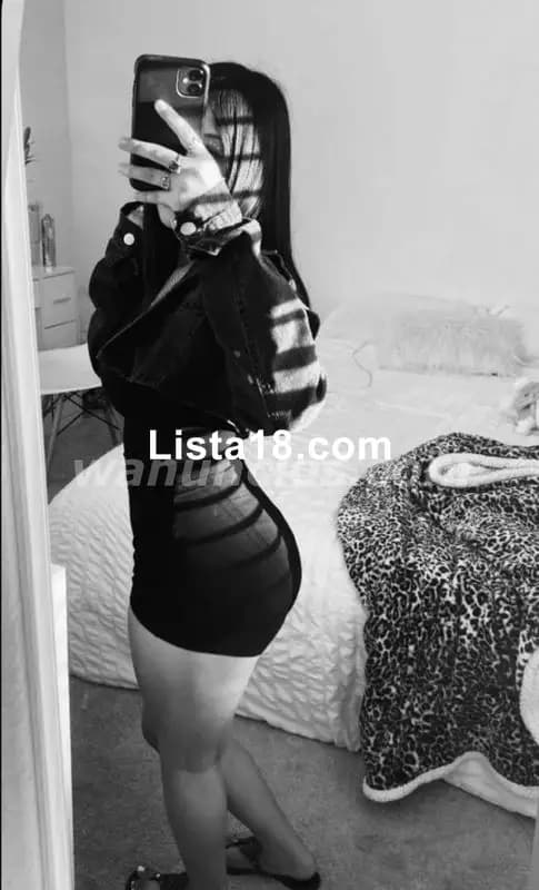 Linda universitaria con clase y pechos muy grandes - 4