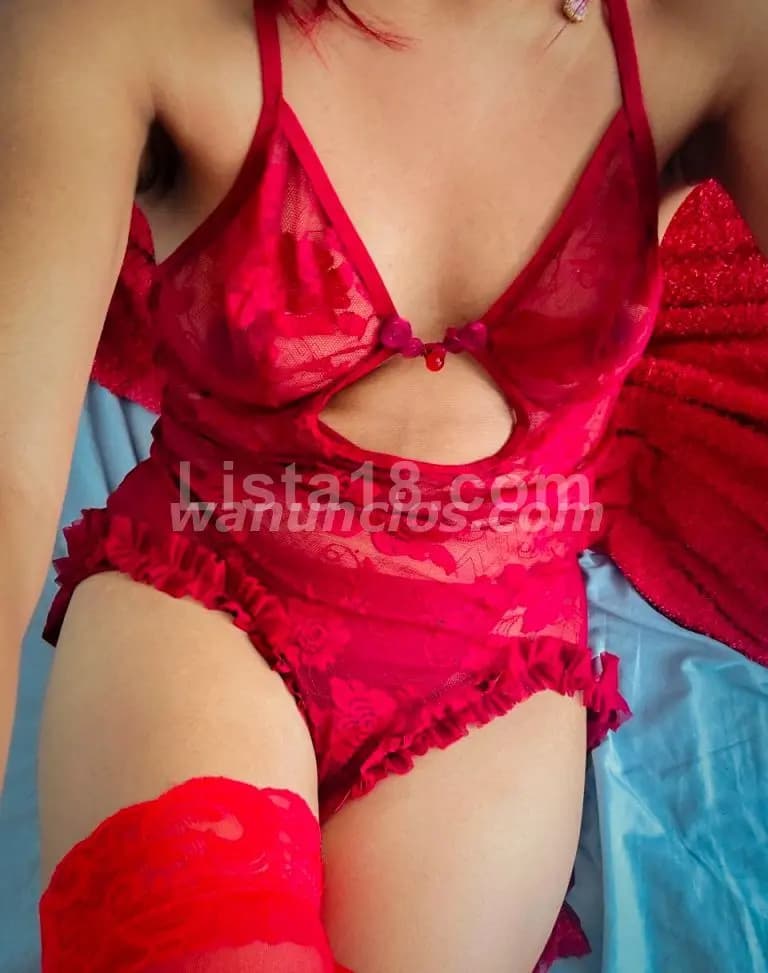Morenita de 21 años, disfruta de un rico trato de novios - 2