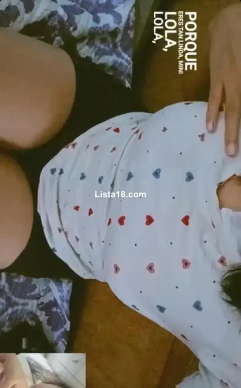 Chica colegiala, 19 años, disponible domingo - 3