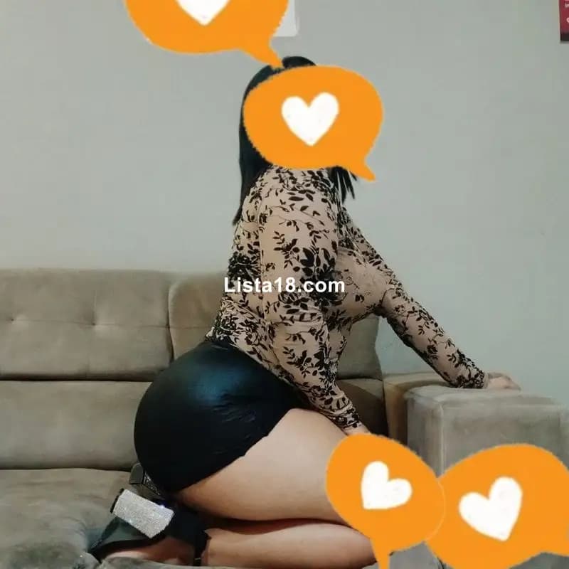 KEYRI UNA NALGONA PUTITA DISPONIBLE PARA COJER BB NALGONA PENETRAME EN 4 - 6