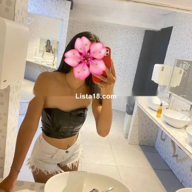 Nena delgada de 19 años para que disfrutes mi cuerpo entero - 1