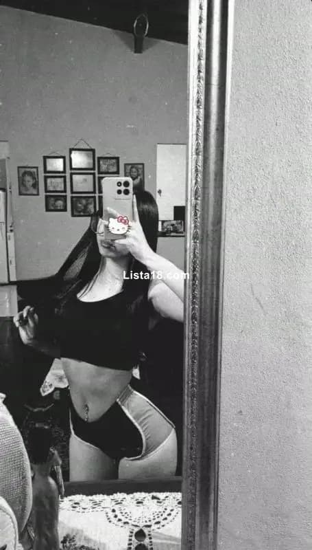 Nena delgada de 19 años brindando servicios de compañia. - 3