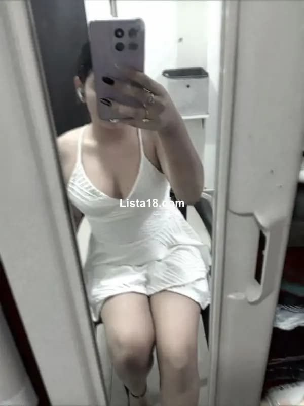 Soy santy, disponible esta noche, 18 años reales, sin hijos.