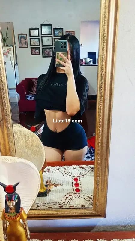 Nena delgada de 19 años brindando servicios de compañia. - 4