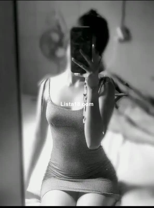 Disfrutemos de este delicioso clima bebé, cogiendo bien rico en el motel