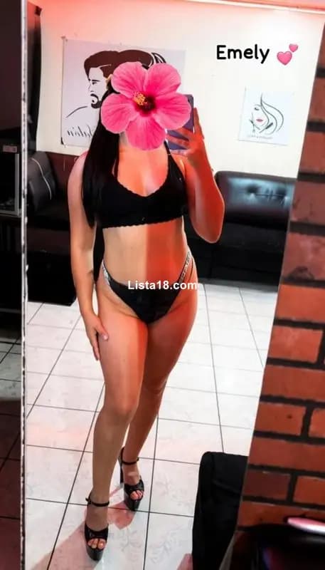 VEN A GOZAR RICO DE ESTA HERMOSA SEÑORITA EN KIM LAYCO 62773341