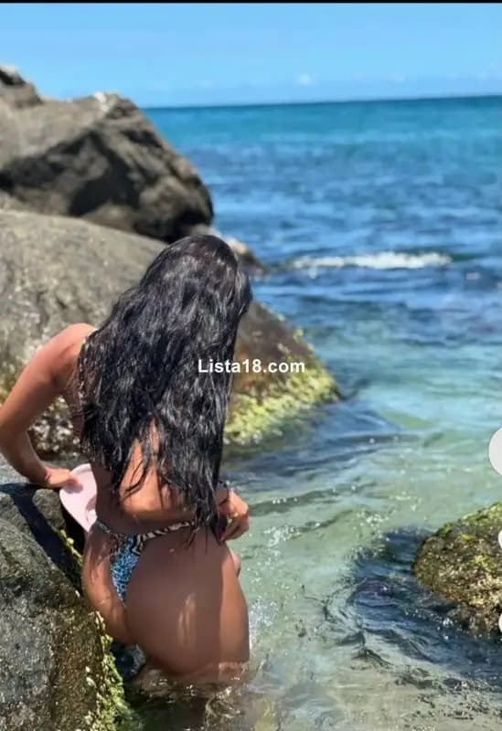 Hola amor mi nombre es Daniela colombiana en tu país por pocos días - 1