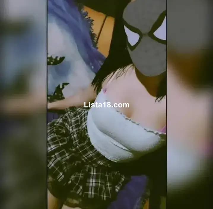 Señorita joven y bella en santa Ana - 1